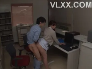 Bố dượng không thoát được trước cô con gái quá mức yêu nghiệt